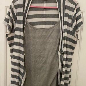 Women’s 2X Striped Short Sleeve Gray & White Blouse
